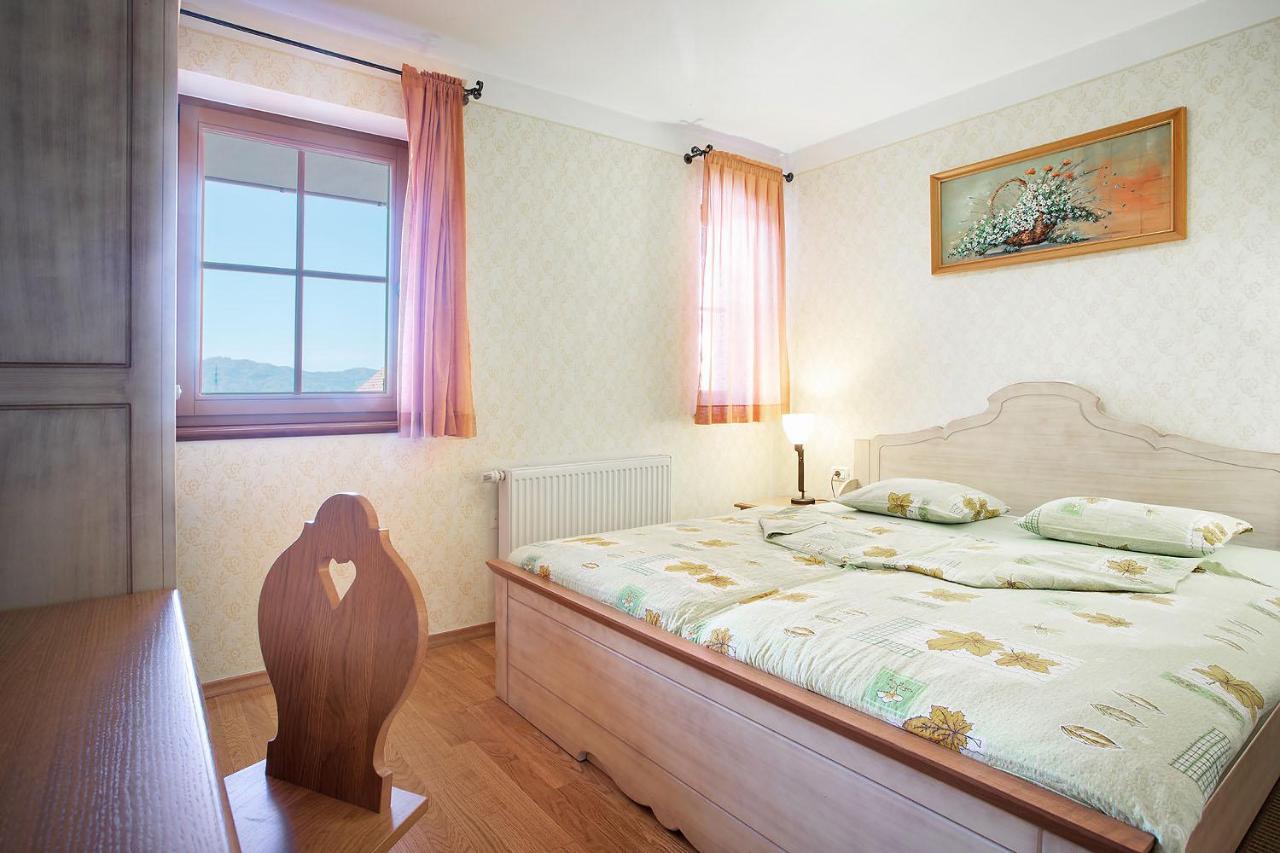 Apartments Tourist Farm Matijovc Naklo Exteriör bild