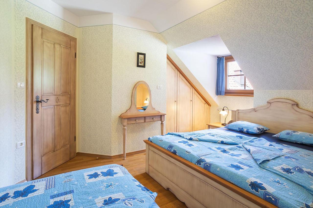 Apartments Tourist Farm Matijovc Naklo Exteriör bild