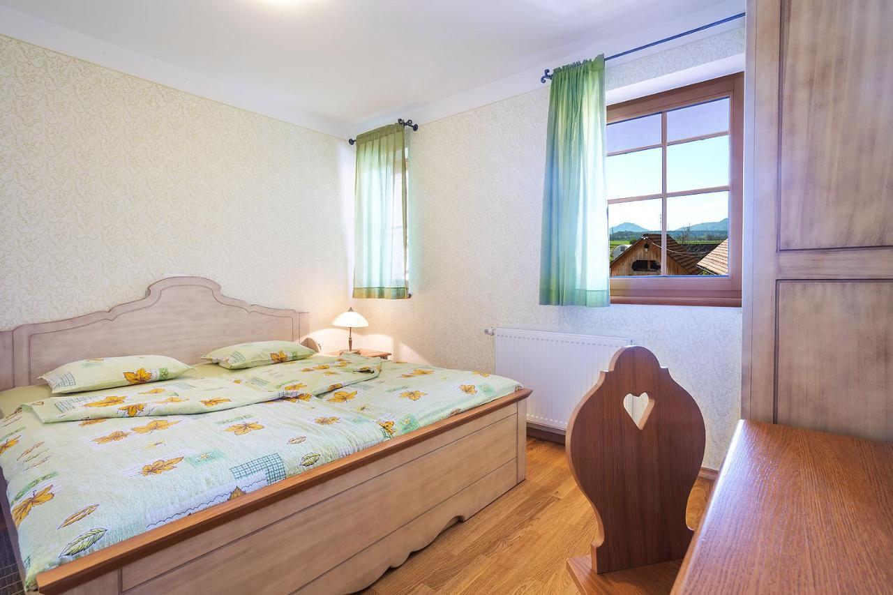 Apartments Tourist Farm Matijovc Naklo Exteriör bild