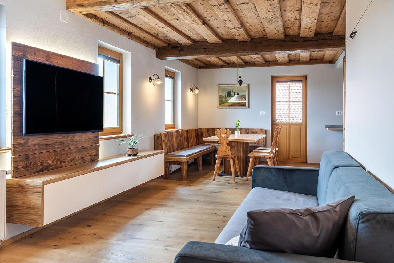 Apartments Tourist Farm Matijovc Naklo Exteriör bild